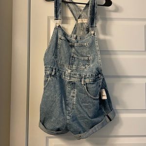 Overall shorts